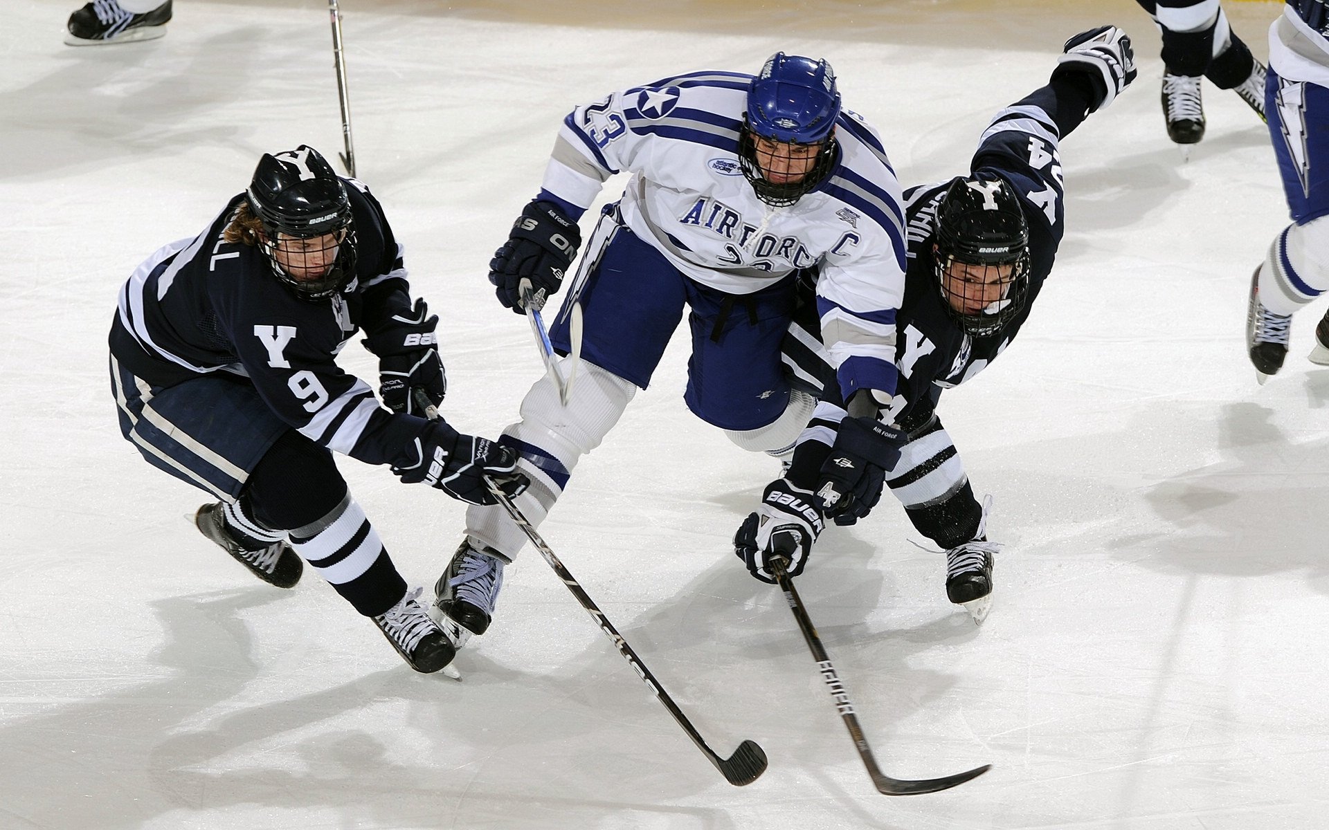 雷恩制霸英格兰，F1年度争冠焦点战中的策略革命
