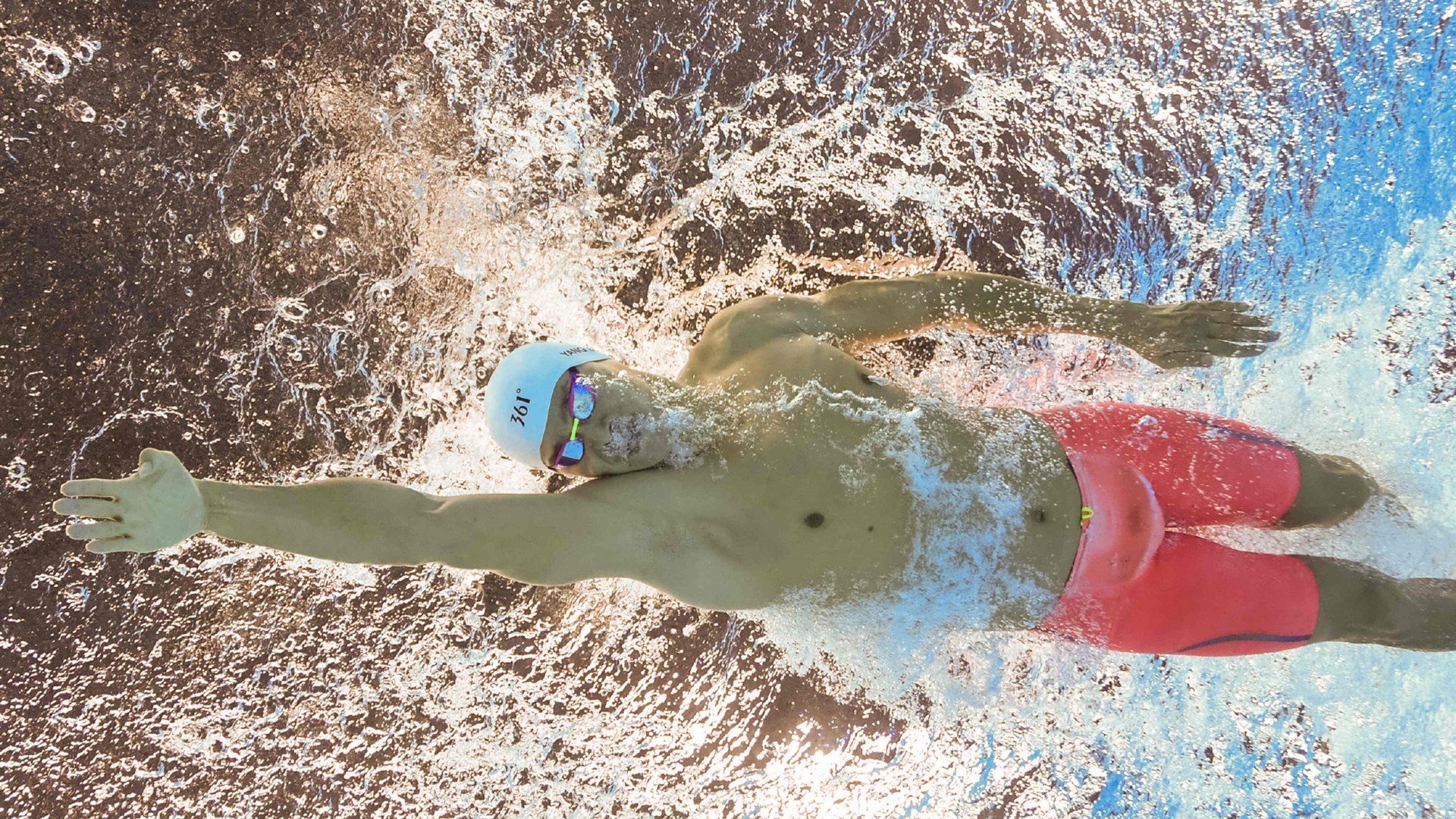 掘金翻盘新疆队，西亚卡姆统治全场，一场跨越篮球文化的胜利对话